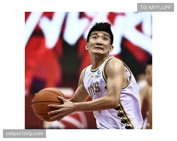 孙铭徽赛场像主角，下班却拎着两包泡面回家——这反差笑到肚子疼